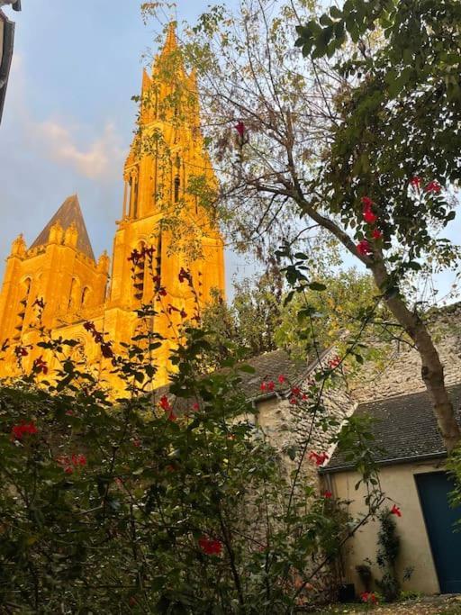 סנליס Appartement Sur Le Parvis De La Cathedrale מראה חיצוני תמונה
