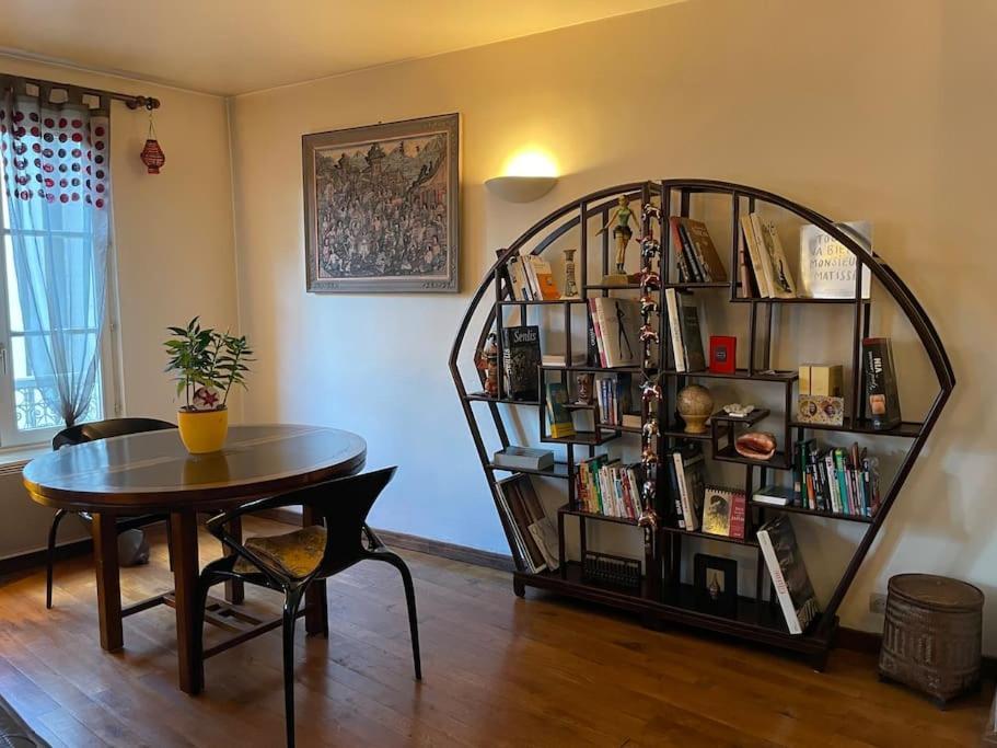סנליס Appartement Sur Le Parvis De La Cathedrale מראה חיצוני תמונה