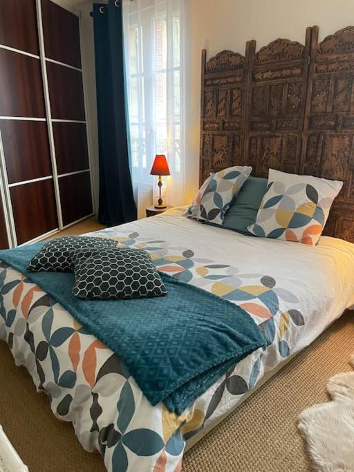 סנליס Appartement Sur Le Parvis De La Cathedrale מראה חיצוני תמונה